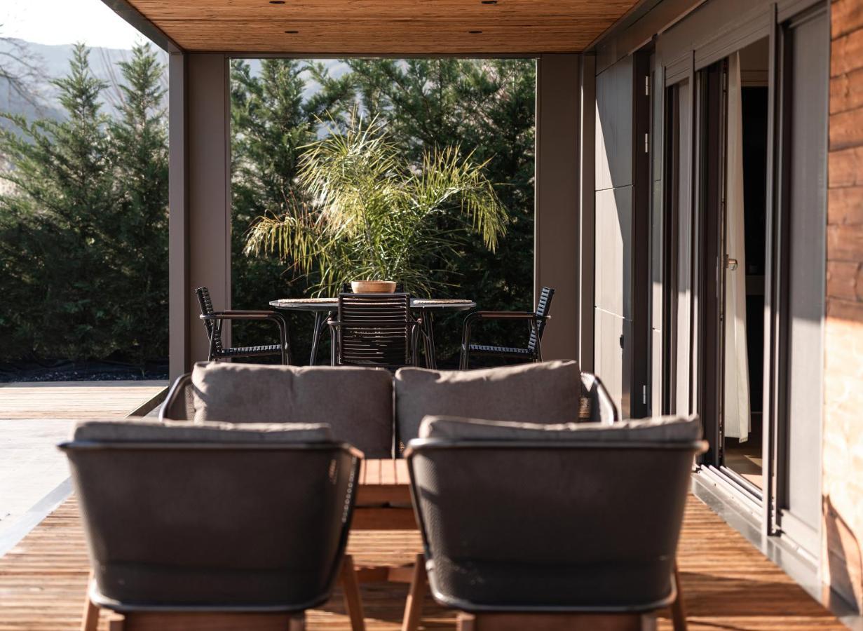 Thespis Villa 3 Сикия Екстериор снимка