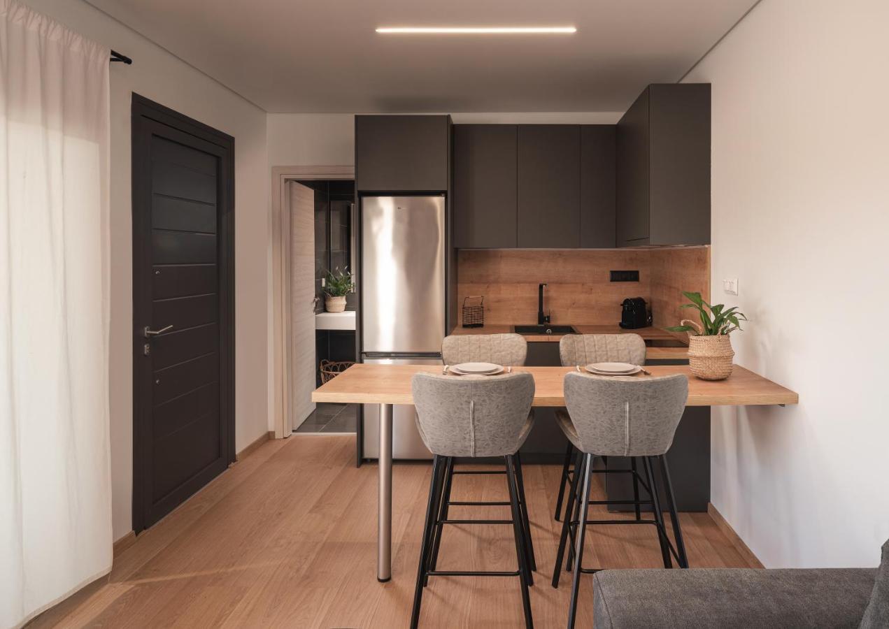 Thespis Villa 3 Сикия Екстериор снимка