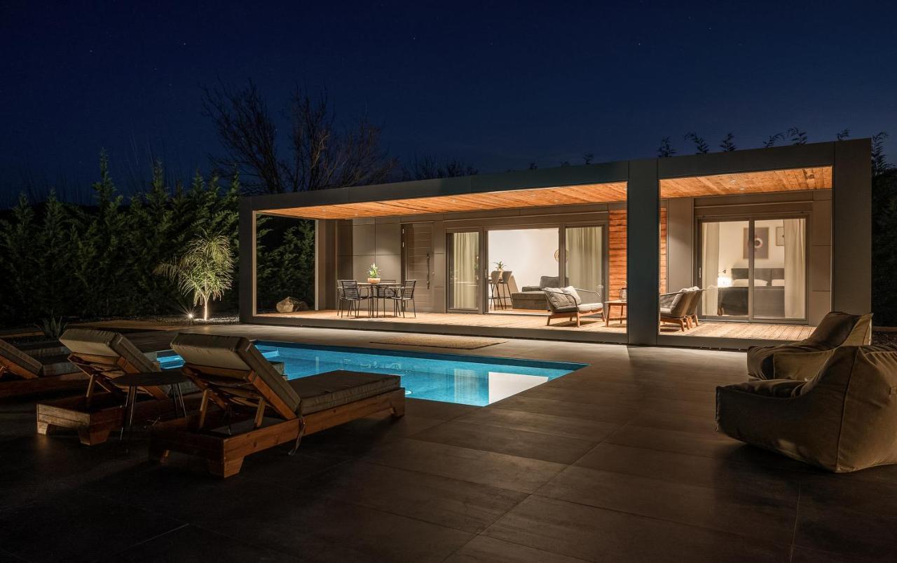 Thespis Villa 3 Сикия Екстериор снимка